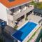 Villa Leonore in Omis with 4 en-suite bedrooms, heated pool, PS5, completely fenced yard & just 3 min walk from sandy beach - Omiš