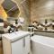 Spellbinding 2 BDR Apt At The Giza Pyramid's Doorstep - Cairo
