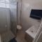 Casa com 2 Camas Queen e 1 King em Quartos Climatizados - 里约热内卢