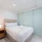 Spacious 3 Beds House with Parking in Fairfield