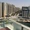 Modern 1-Bed with Rooftop Pool - 5 Minutes from Yas Island & Abu Dhabi Airport - 阿布扎比