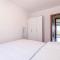 6 Bedroom Cozy Home In Crikvenica