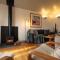 The Retreat, Waterfront & Log Burner - 基督城
