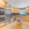 2nd Row Beach House with Ocean Glimpses - Private Pool & Spa - 29 Ruddy Turnstone - Гілтон-Гед-Айленд