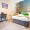 The City Centre Studios - Peterborough - Contractor Friendly - Free WiFi - Smart TV - Desk Space - Well Designed - Ideal for Long Work Stays - Peterborough