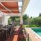 3 Bedroom Amazing Home In Pomer