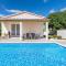 Lovely Home In Valbandon With Wifi
