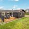 4 Bedroom Cozy Home In Vinderup