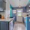 Newly renovated, cozy 2 bedroom - Englewood