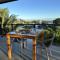 Ononui Lodge Airport, Ocean-View, Private Bathroom and Balcony, Free WiFi and Parking, On-Site Car Rental - 帕皮提