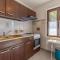Holiday Home Premantura 02