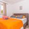 Lovely Home In Brodarica With Jacuzzi