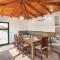 4 Bedroom Stunning Home In Neoric
