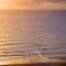 Whitebreakers, Cottage, Garden, Sea-views, Amazing Location By Beach