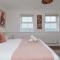Spacious 4-Bed Seaside Retreat in Selsey - 塞尔西