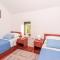 3 Bedroom Amazing Home In Vid