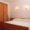 3 Bedroom Cozy Apartment In Stinjan