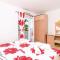 Six-Bedroom Holiday Home In Sipan