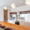 5 Bedroom Lovely Home In Smokvica