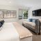 New Listing 3BR 3BA Aspen Condo
