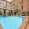 The Copper Bourke, 1 BR