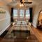 Private Bedroom Suite 1 in Cozy Comfy Bungalow 10 min from downtown