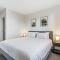 Pristine 2-Bed Unit With Beautiful City Landscape