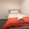 The Coral Guest House 1 Mile from Winchester Market
