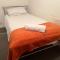 The Coral Guest House 1 Mile from Winchester Market