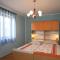 6 Bedroom Amazing Home In Bratulici
