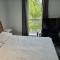 Spacious and Modern Two Bedroom Two Bathroom Flat - 埃奇韦尔