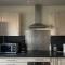 Double room in a shared duplex flat 15 mins from La Defense Arena - Business Center - نانتير
