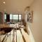 Box Hill 2bed 2bath Apartment 7x5