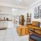 Coconut Row Boutique Hotel