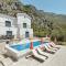 Amazing Home In Herceg Novi With Wifi - 赫尔采格诺维