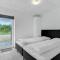 Lovely Home In Ringkøbing With Kitchen - Hee