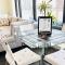 LUXURY DT, 2 Bedroom DEAL, Private Balcony, Full Kitchen, Gym - FREE PARKING