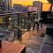 LUXURY DT, 2 Bedroom DEAL, Private Balcony, Full Kitchen, Gym - FREE PARKING