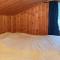 4 Bedroom Stunning Home In Sjusjøen