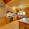 Sun Valley Log Home with Hot Tub and Mtn Views! - Sun Valley