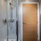 Stylish & Spacious 3 Bed Apartment With Parking