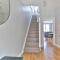 Stylish & Spacious 3 Bed Apartment With Parking