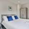 3 Bed Refurbished, Modern House, Wifi, Patio Area