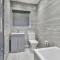 Magnificent, renovated whole house with garden