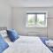 Newly Renovated 3 Bed 2 Bath Apartment & Parking - Sheffield