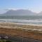 Jacuzzi with 270 views right on beach - Kapstadt