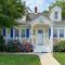 Cottage with Yard in Dtwn Chincoteague!