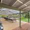 Dandjoo - hot tub, fire pit, outdoor entertainment