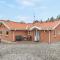 Four-Bedroom Holiday Home In Ulfborg - 乌尔夫堡
