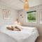 Amazing Home In Hemmet With Wifi